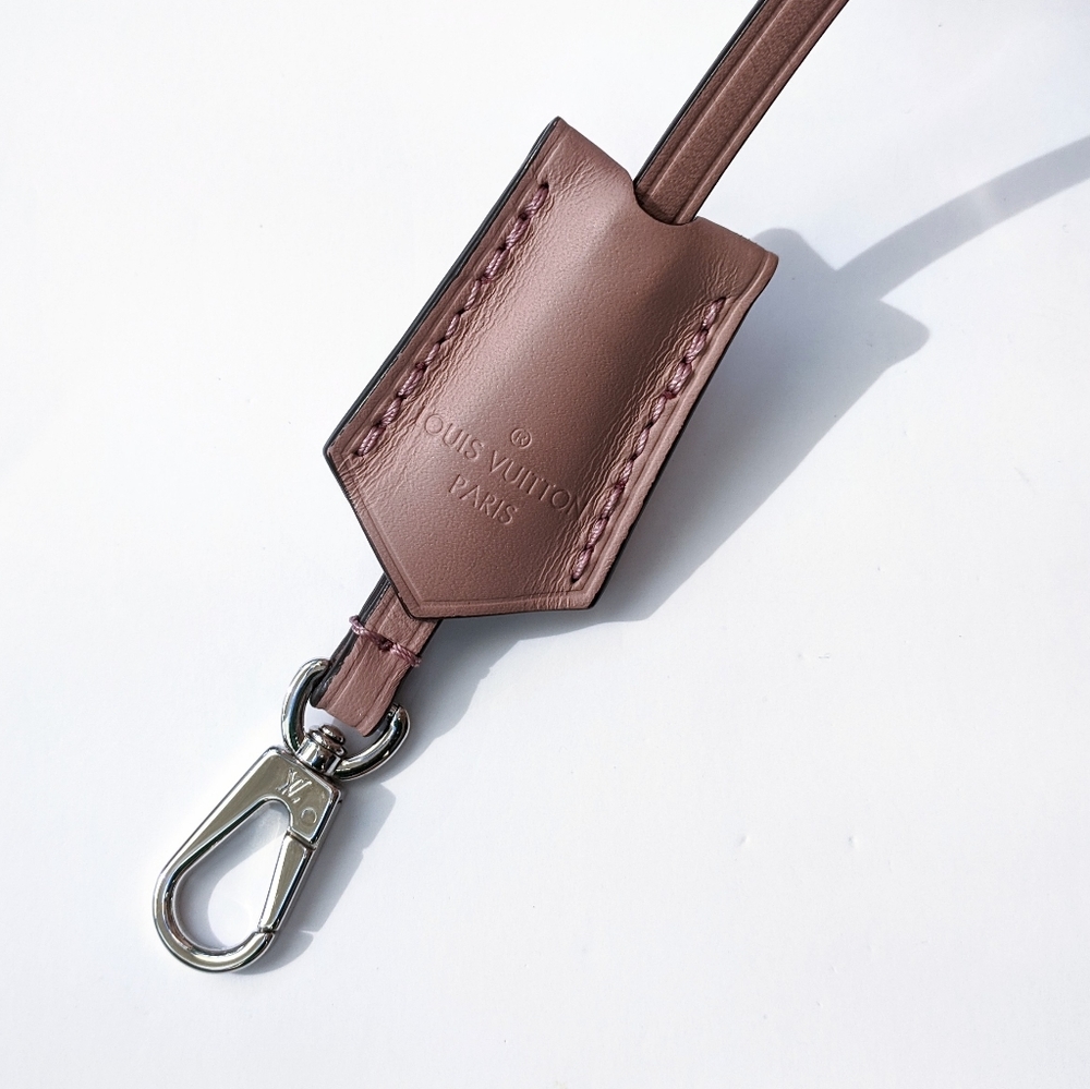 SOLD 💔Louis Vuitton 💎Hina PM Leather Bag💕 - Picture 14 of 16